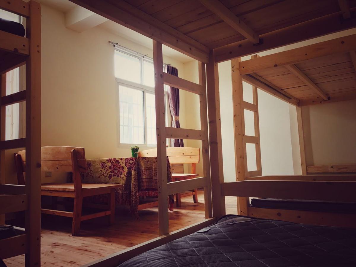 The Moon Bird Hostel Shangri-La Exterior photo