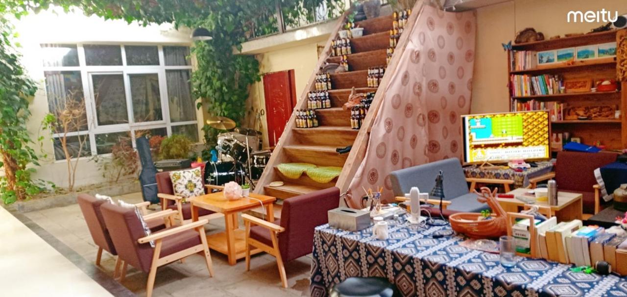 The Moon Bird Hostel Shangri-La Exterior photo